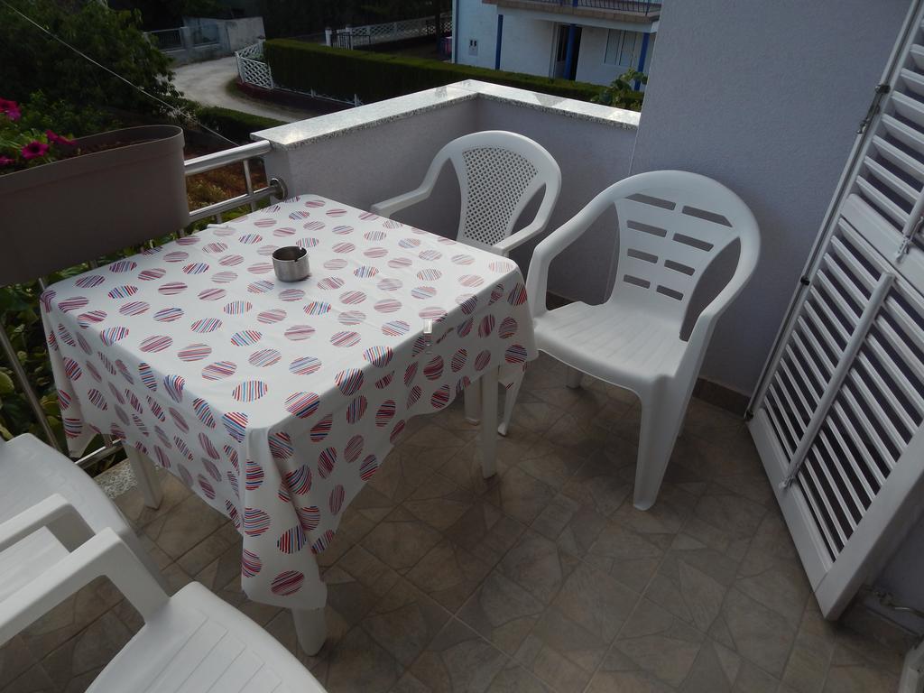 Apartment Saric Sukošan Екстериор снимка