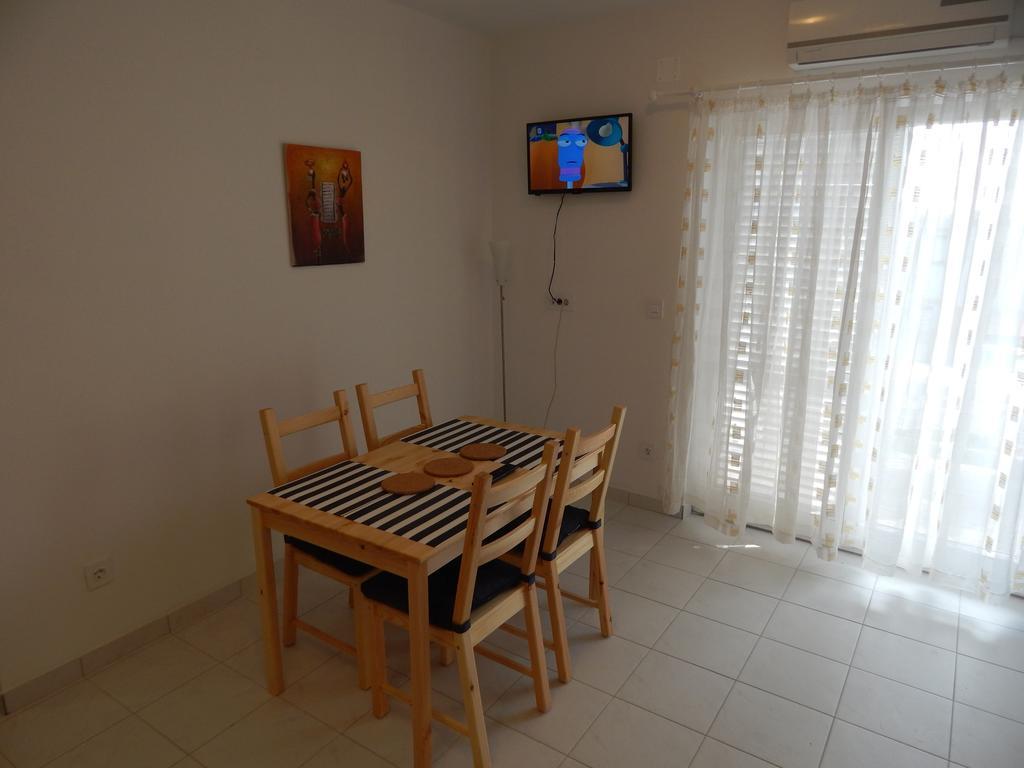 Apartment Saric Sukošan Екстериор снимка