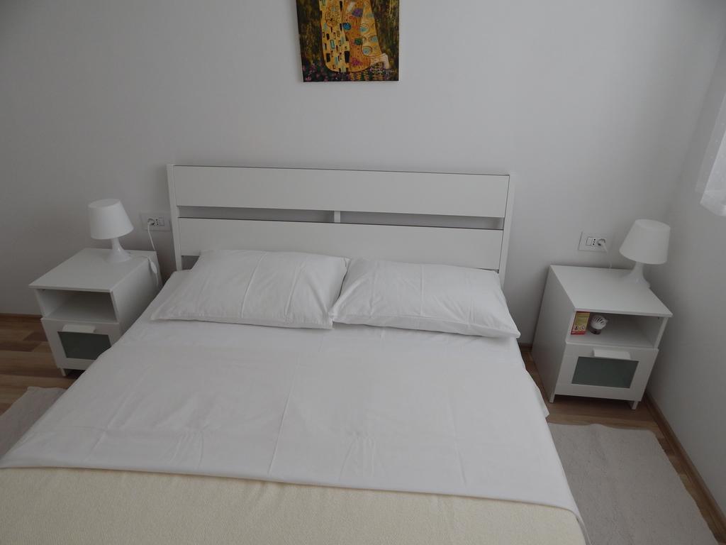 Apartment Saric Sukošan Екстериор снимка
