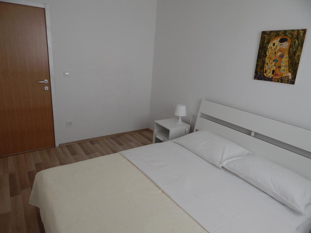 Apartment Saric Sukošan Екстериор снимка