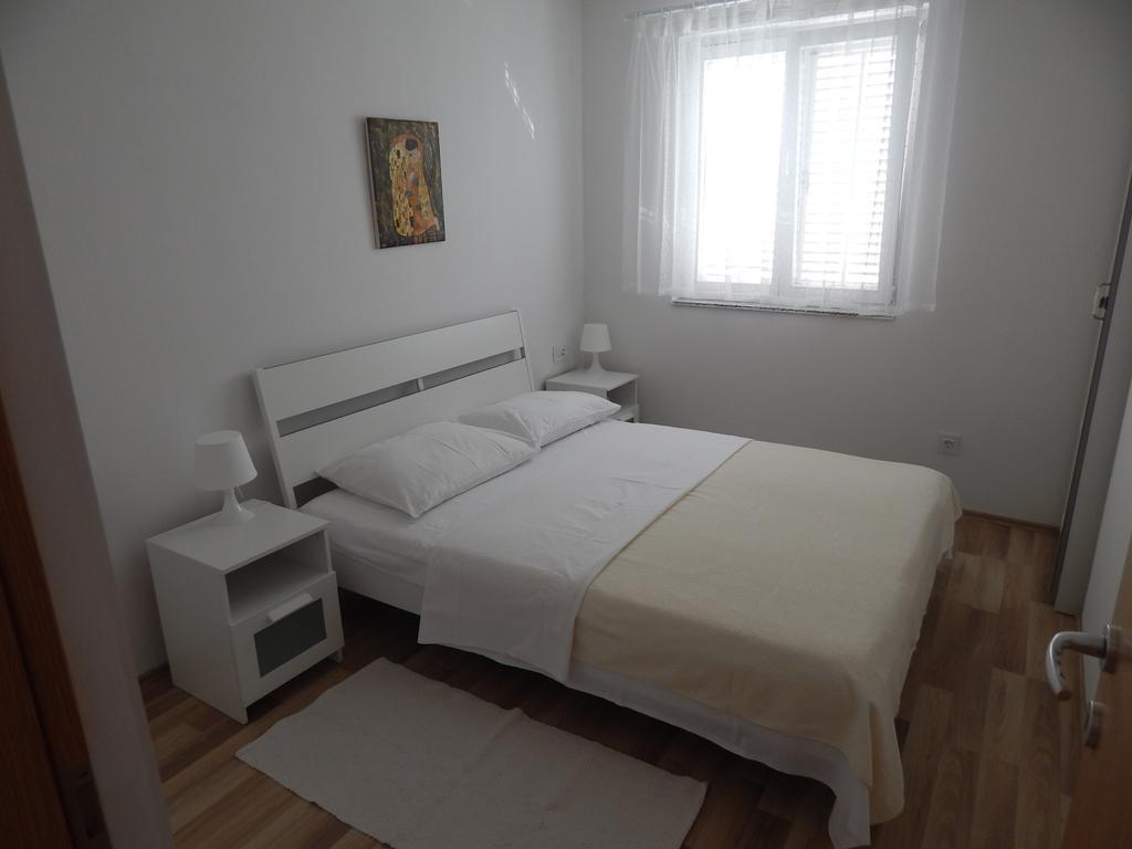 Apartment Saric Sukošan Екстериор снимка